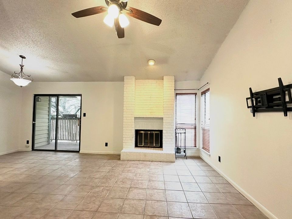 1st image of 4839 Brandeis St APT 422