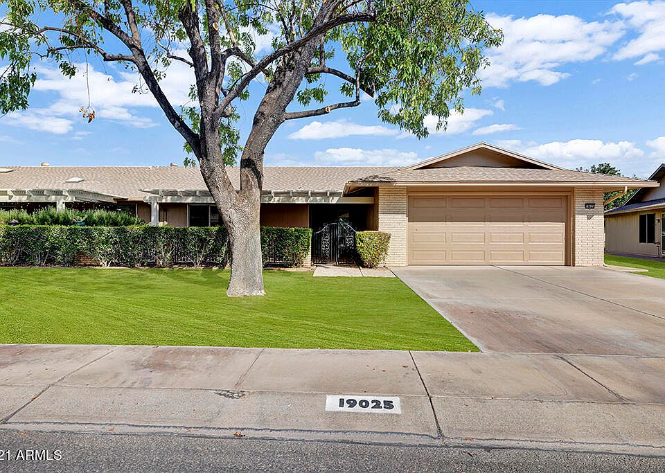 1st image of 19025 N Signal Butte Cir