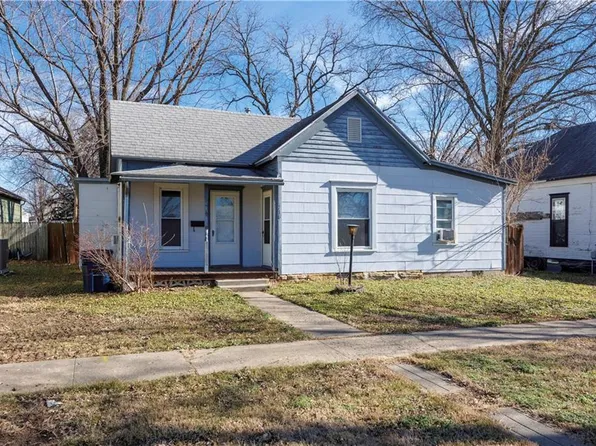 716 N 12th St, Independence, KS 67301