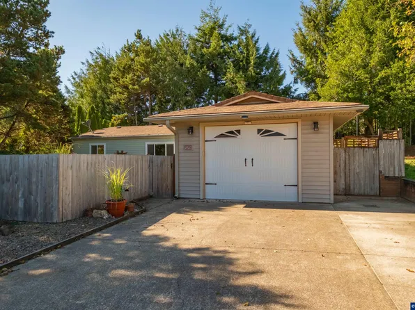 1410 SW Forest Pkwy, Waldport, OR 97394