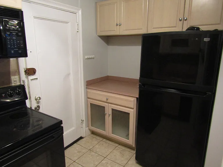 65 Strathmore Rd #7 — Photo 4