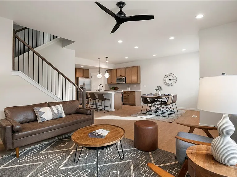 2440 Brookstone Dr #C — Photo 4