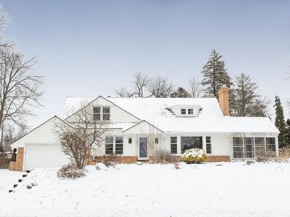 1032 Plummer Cir SW, Rochester, MN 55902