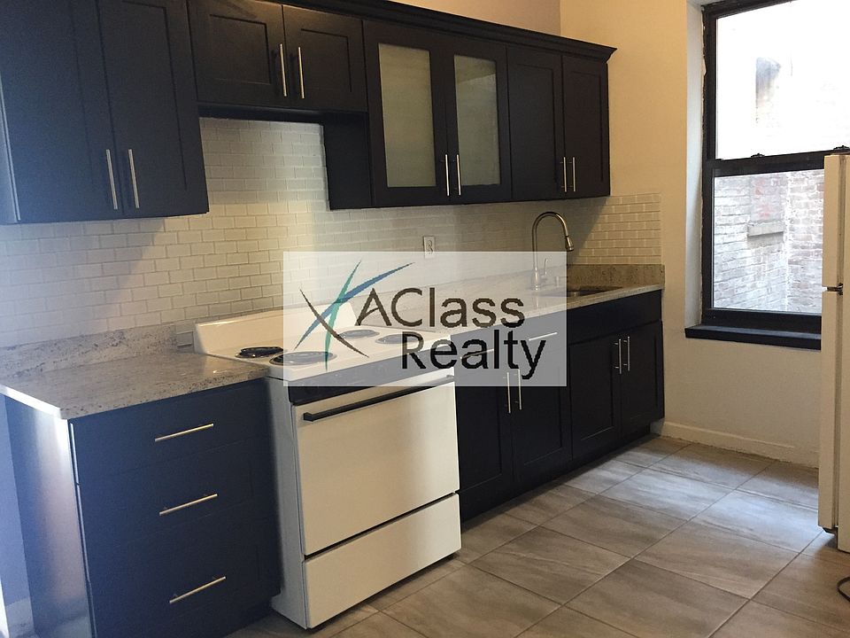 1st image of 2219 35th St #1F