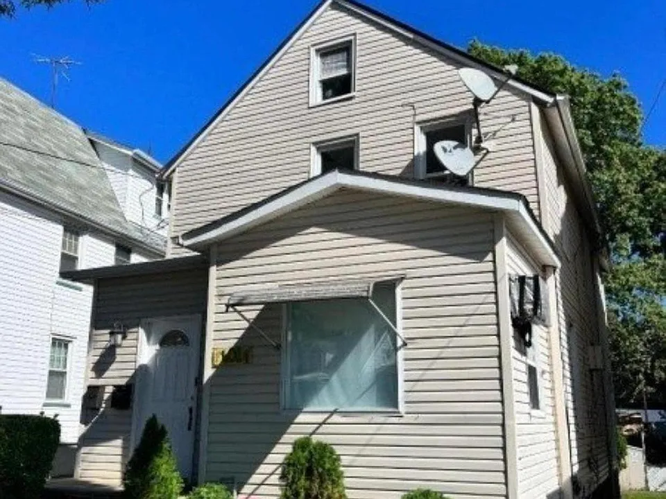 101 Lafayette Ave