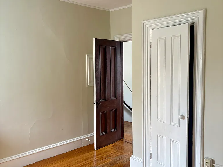 Bedroom's w/closets