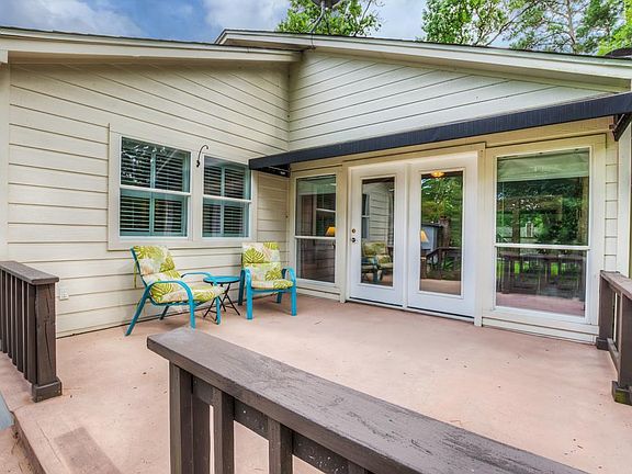 3rd image of 14013 Jamaica Cir