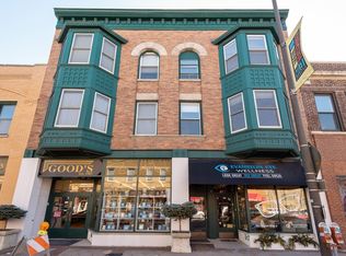 716 Main St APT 2W, Evanston, IL 60202