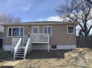 345 8th St W #1, Dickinson, ND 58601