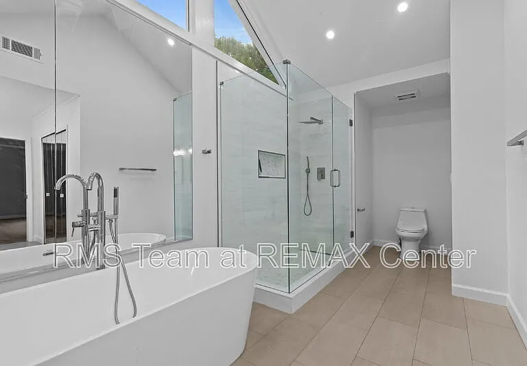773 Huntington Way NW — Photo 32