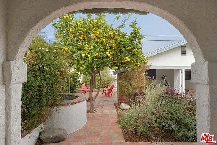 6322 S Harcourt Ave — Photo 23