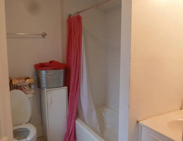 1518 Pine St #3R — Photo 8
