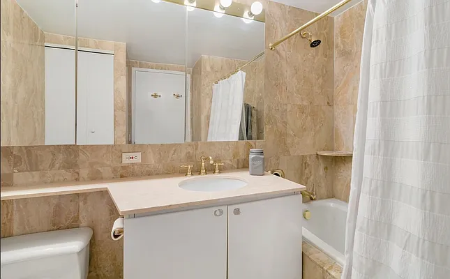 Rented by Oxford Property Group | media 6