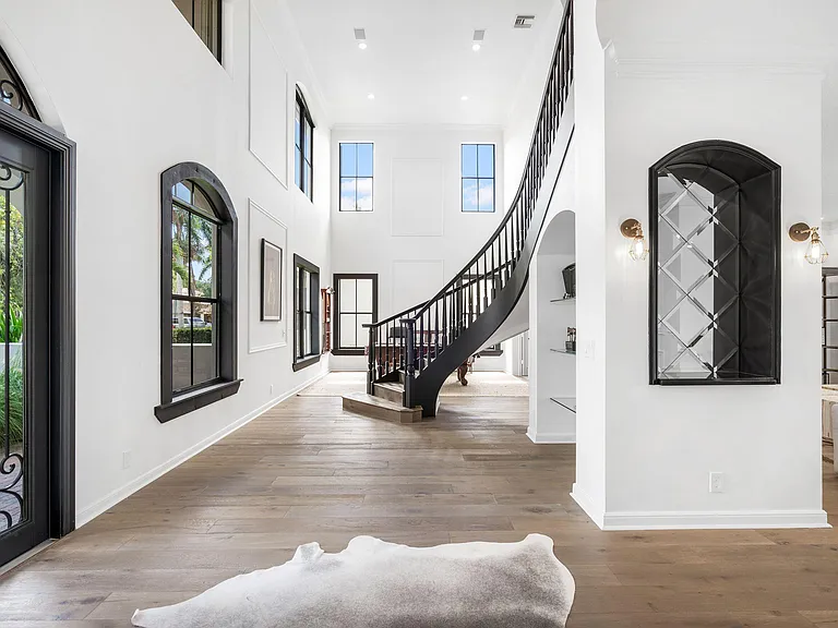 11695 Sunrise View Ln — Photo 4