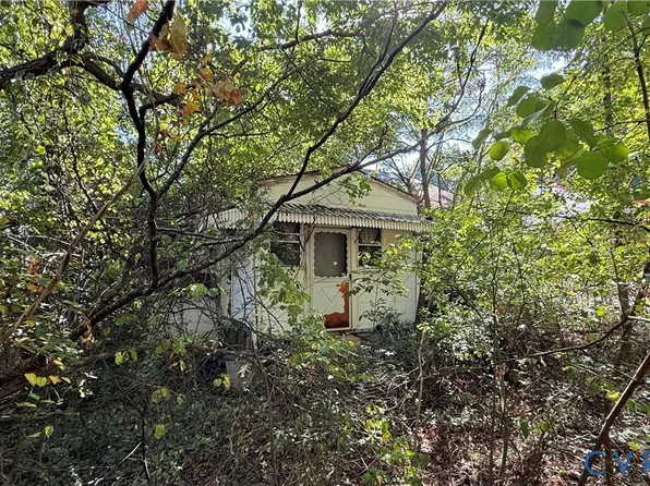 604 1st St, Martinsville, VA 24112