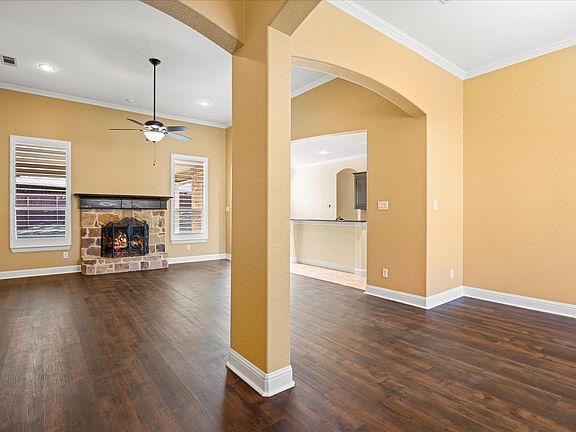 2nd image of 8526 Kingsley Cir