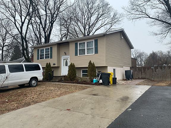 2nd image of 820 Marley Ave