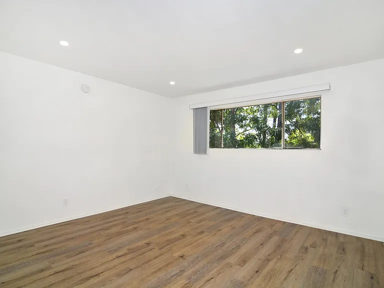 Olive Tree Apartments — Photo 14