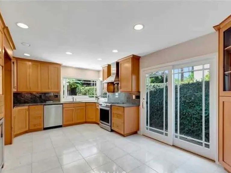 17675 Rainglen Ln — Photo 4