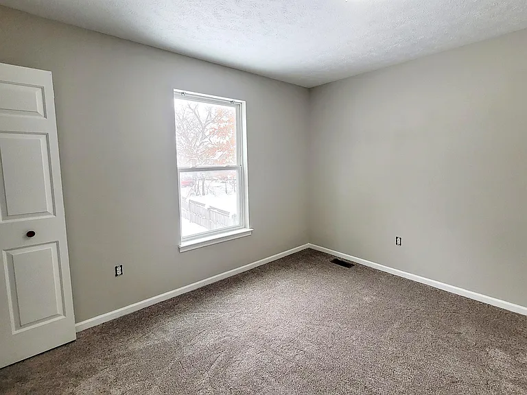 Third upstairs bedroom - 4 of 5 total