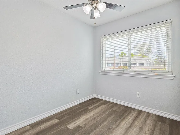 9805 Walnut St #C206 — Photo 10