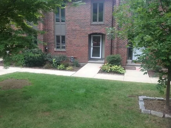 3 Chadwick Ct, Amherst, MA 01002