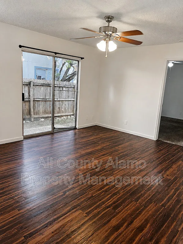 3 bed, 2.0 bath, 1150 sqft, $1,350 — Photo 4