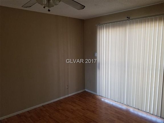 3rd image of 1813 Las Verdes St