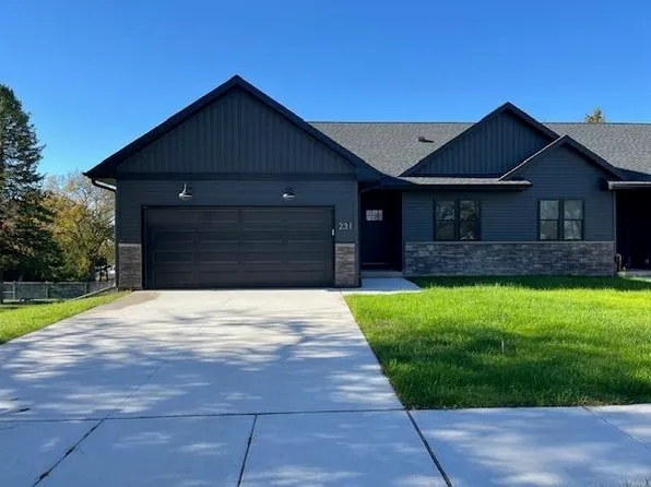 231 N 4th St, Evansville, WI 53536
