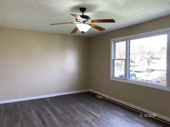 121 Jody Dr, Gallipolis, OH 45631