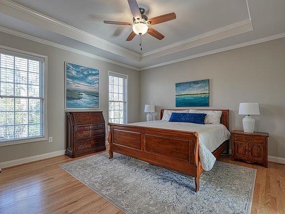 5th image of 685 Mosswood Ln