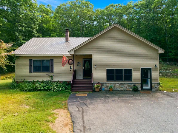 132 Sodom Road, Norway, ME 04268
