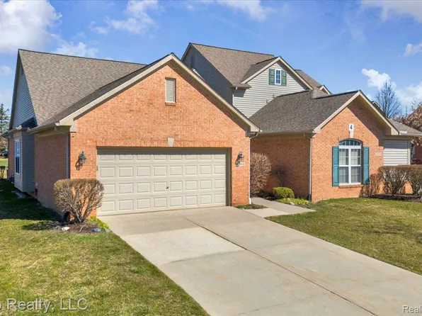 43880 Cherry Grove Ct W, Canton, MI 48188