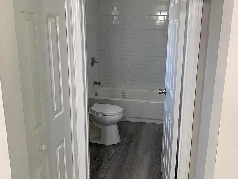 822 N Ridgewood Pl #BACK — Photo 9