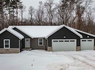 N3405 Covered Bridge Rd, Waupaca, WI 54981