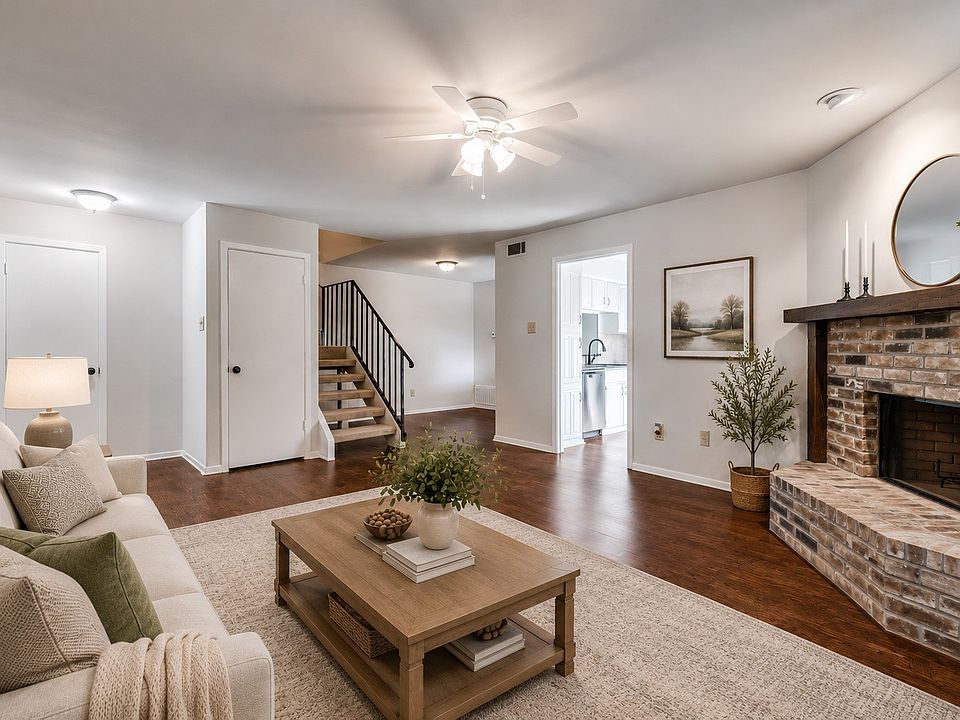 1st image of 333 Melrose Dr APT 14D