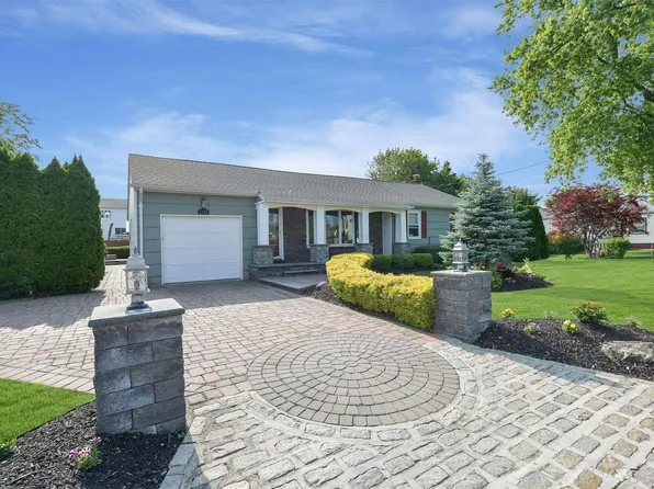 1786 Wells Drive, Bay Shore, NY 11706