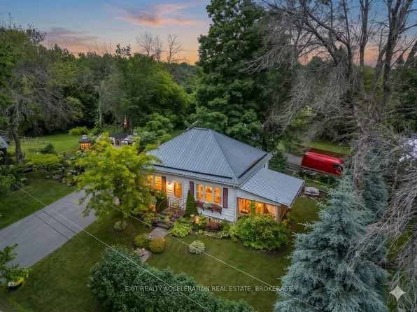 8 Thomas St, Stone Mills, ON K0K 2A0