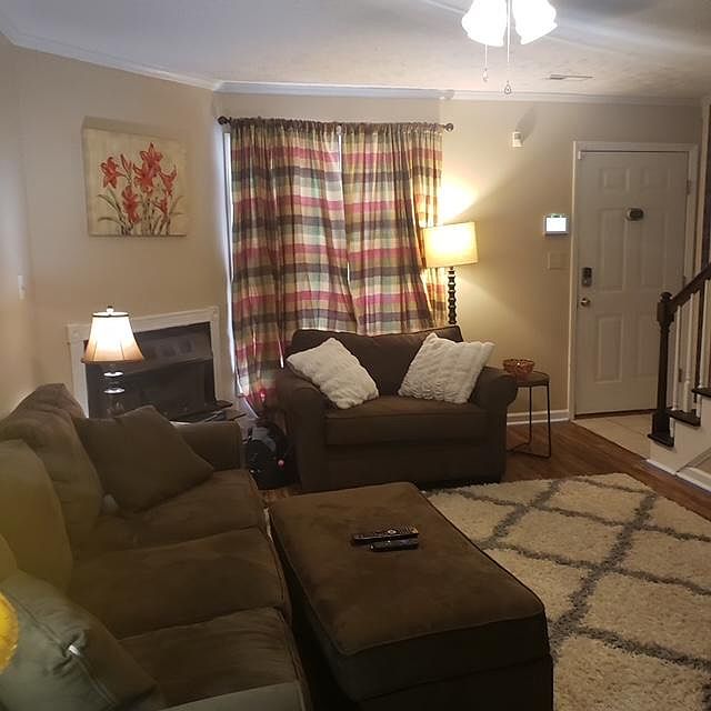 1st image of 453 Cityview Ln #453