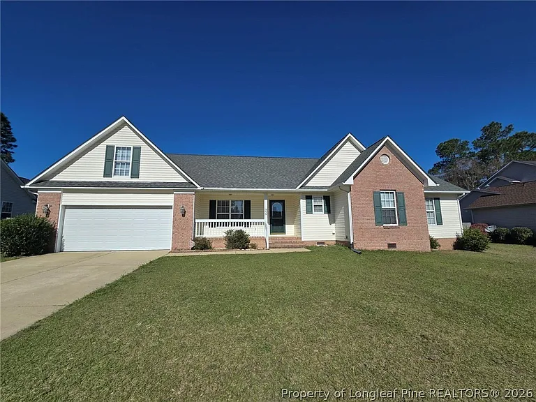 359 Arlington Dr — Photo 1