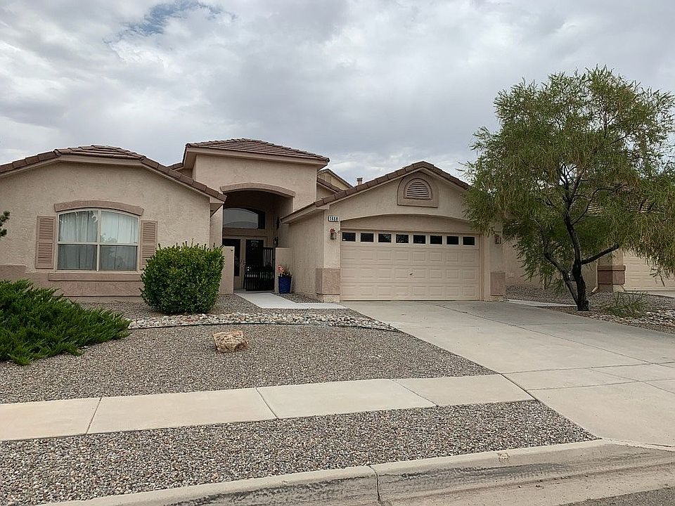 Front view of the house.