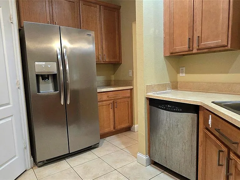 2921 Pine Oak Trl — Photo 12