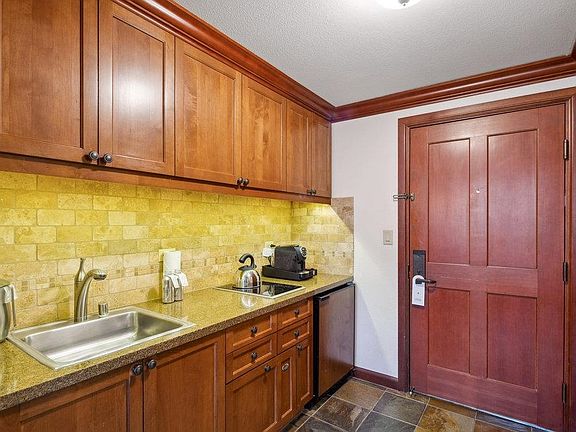 5th image of 400 Resort Rd #710-712