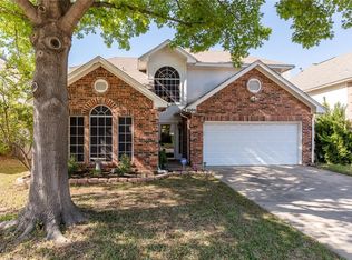 1808 Hunters Ridge Dr, Grapevine, TX 76051