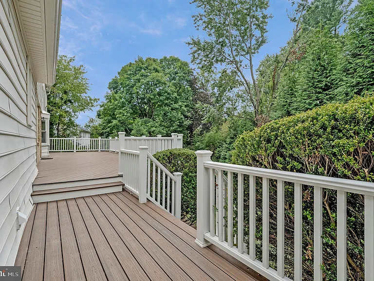 1171 Foxhound Ct — Photo 25