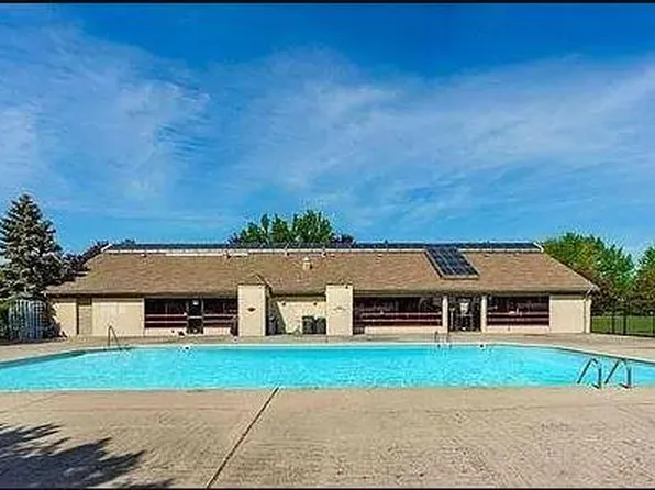 2096 Coleman Dr, Columbus, OH 43235