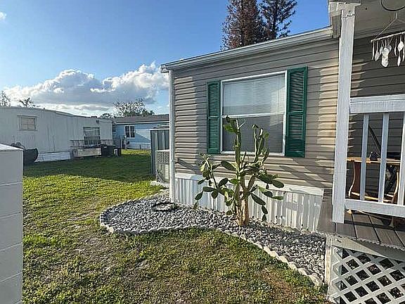 3rd image of 5446 Leon Cir
