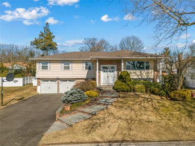 36 Ridge Road, Albertson, NY, 11507