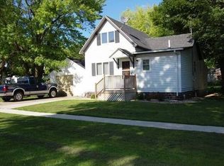 965 Allen Ave, Garner, IA 50438