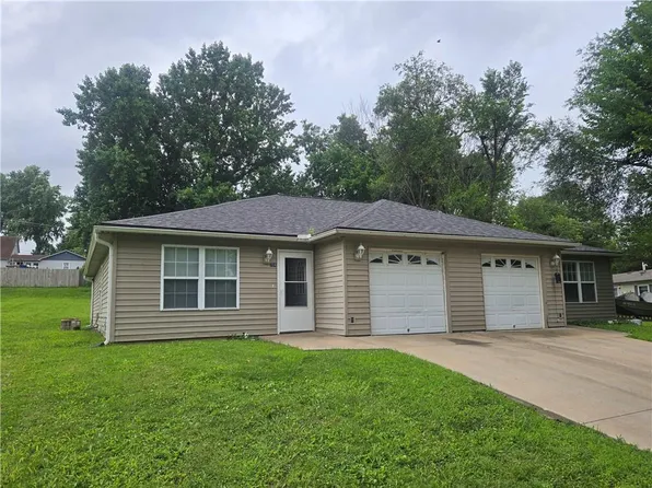 704 W Central St, Wellington, MO 64097